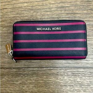 Like new Michael Kors wallet.
